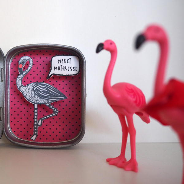 boite reconfort flamingo rose merci maitresse 600x599 - Boite Réconfort Minute Flamant