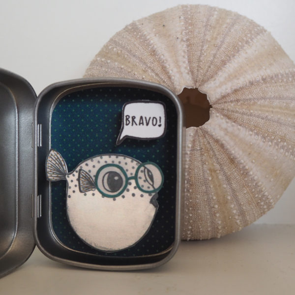 boite reconfort poissonlune bravo 600x599 - Boite Réconfort Minute Poisson Lune Bravo
