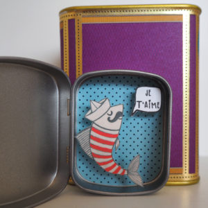 Boite Réconfort Minute Sardine Je T'aime boite reconfort sardine jetaime 300x300 - Boite Réconfort Minute Sardine Je T'aime